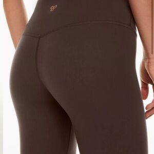TNA Butter High Rise Cheeky Women's Brown Leggings S Aritzia
